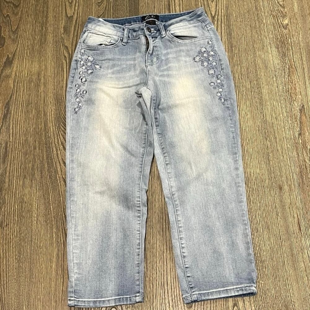 Earl Jean Cropped Jeans Mid Rise Embroidered Floral Denim Medium Wash Blue Sz 8